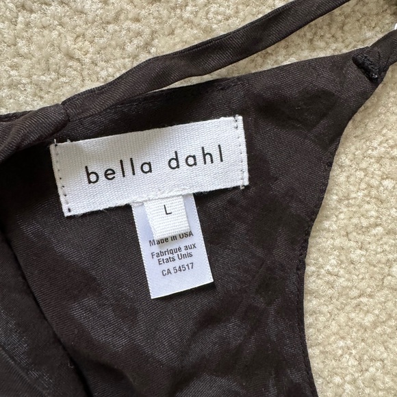 Bella Dahl Adjustable Strap V Neck Cami - Picture 2 of 5
